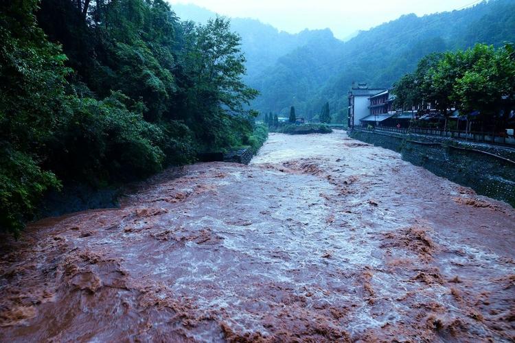 1750386484558014.jpeg 暴雨后河流.jpeg