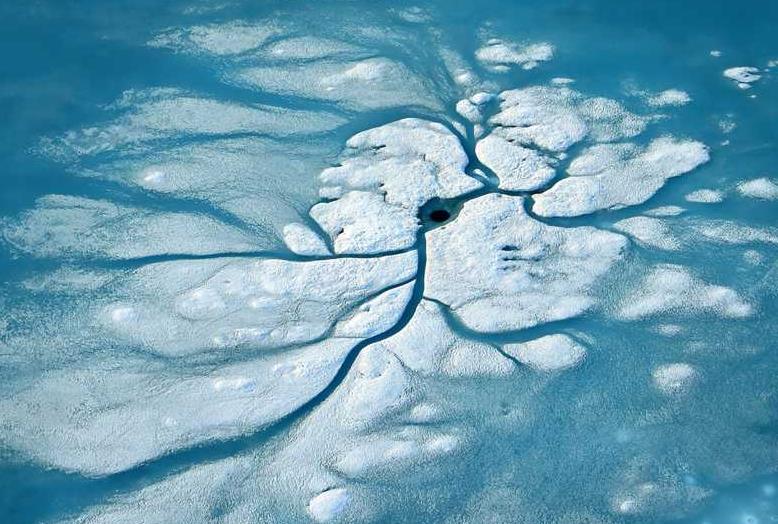 1758766102178613.jpg 浮冰.jpg